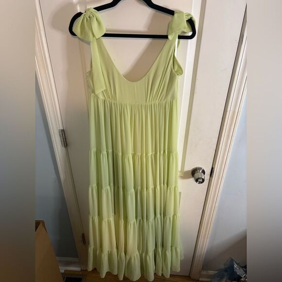 Mac duggal Lime Green Sleeveless Tiered Dress gown with bows size 4 NWOT - Picture 1 of 3